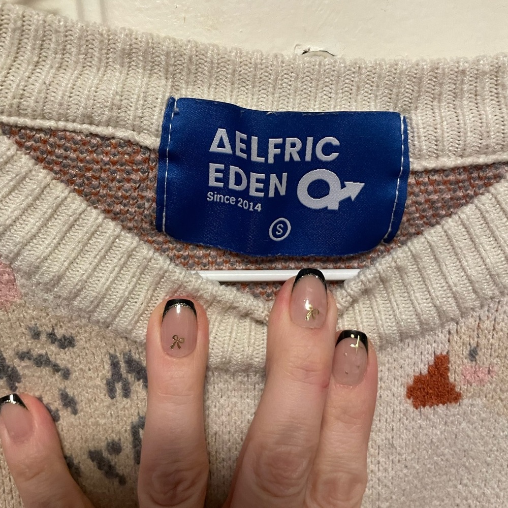 Aelfric Eden Cream and Pink Goose Graphic Women's Sweater - Picture 2 of 5